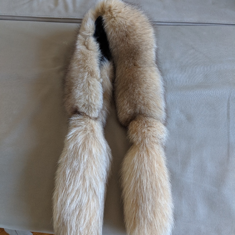 Beautiful natural fox boa